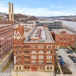 Frontdesk 300 Heinz St Apts Pittsburgh