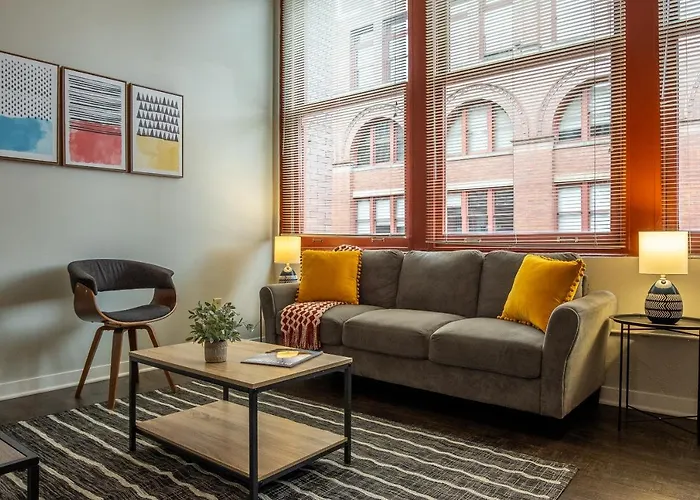 Frontdesk 300 Heinz St Apts Pittsburgh